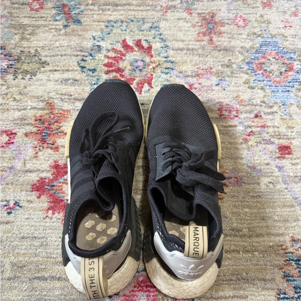 adidas Women’s Black and White Casual Sneakers